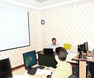 کارگاه آموزشی سری‌های زمانی با Eviews برگزار گردید.