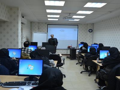 کارگاه آموزشی «برنامه‌نویسی مقدماتی با نرم‌افزار R» برگزار شد