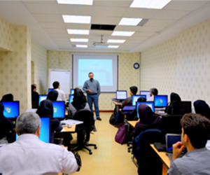 کارگاه آموزشی برنامه‌نویسی با نرم‌افزار SAS (مقدماتی) در پژوهشکده‌ی آمار برگزار گردید.