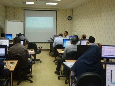 کارگاه آموزشی «برنامه‌نویسی با نرم‌افزار SQL» برگزار شد